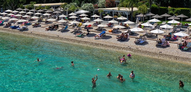 Ελπίδα για το μέλλον η πολύ καλή τουριστική χρονιά