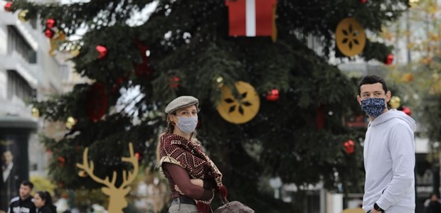 Περιορισμοί και τα Χριστούγεννα για τους ανεμβολίαστους