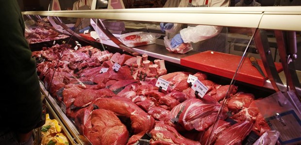 Κορυφώνεται η κίνηση στην αγορά κρεάτων πριν τις γιορτές