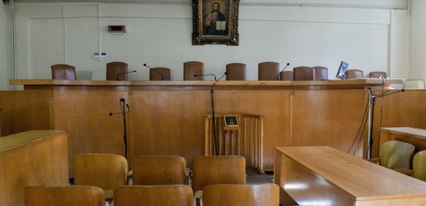 Λάρισα: Μάγια, τιμαλφή και το ... χάρισμα του Παϊσίου