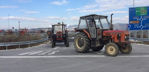 Μπλόκο από τους αγρότες πριν την έλευση Γεωργαντά