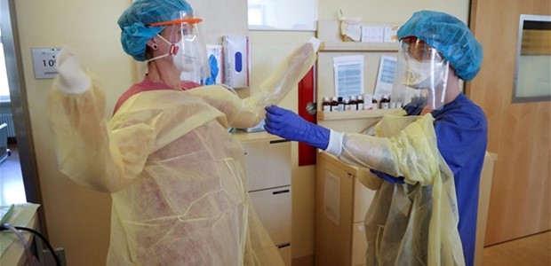 Περισσότερες από 20 νοσηλεύτριες εθελοντικά στις ΜΕΘ