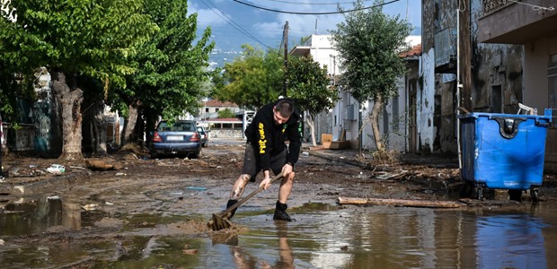 Βόλος: Βουτηγμένος στη λάσπη μετά την κακοκαιρία