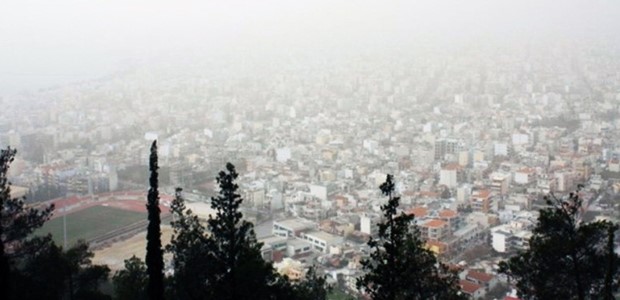 Η ατμοσφαιρική ρύπανση αφαιρεί δύο χρόνια ζωής