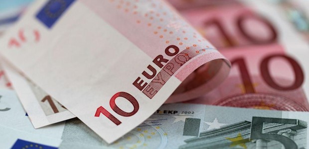 700 ευρώ σε 250.000 νοικοκυριά
