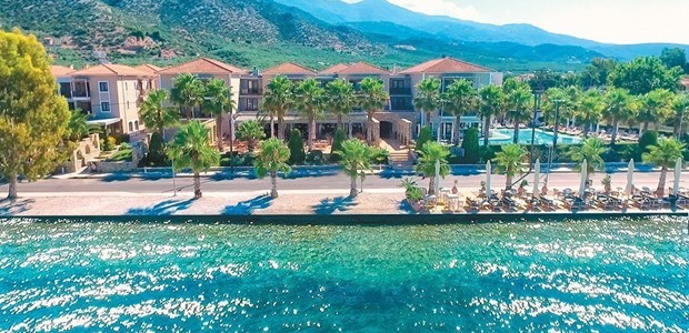 Στο σφυρί δυο θεσσαλικά εμβληματικά πεντάστερα