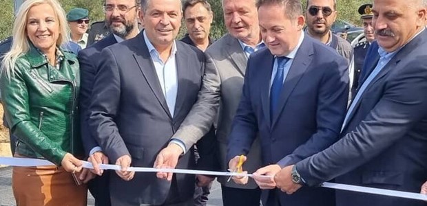 Εγκαινίασε το δρόμο Λεφόκαστρο - Κάλαμος στο Ν. Πήλιο