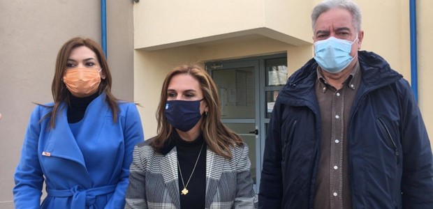 Κοντά στους σεισμοπαθείς σε Δαμάσι και Μεσοχώρι