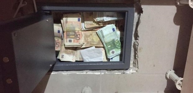 Oικιακή βοηθός έκλεψε χρηματοκιβώτιο από σπίτι