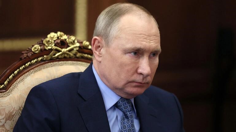Ο Πούτιν «προειδοποιεί με τεράστια καταστροφή»