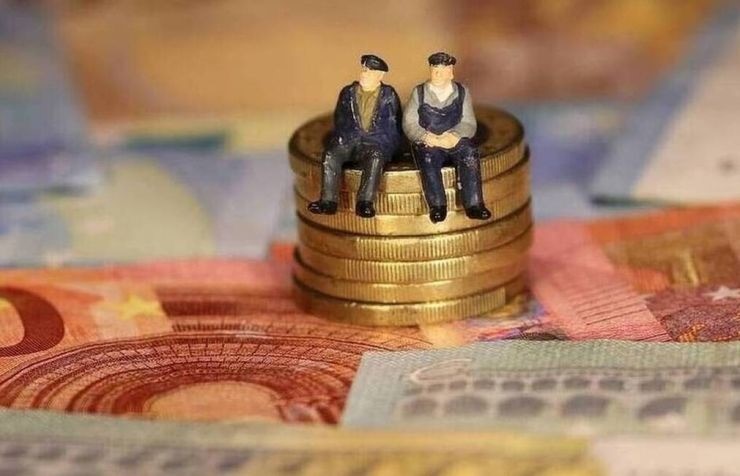 Πότε θα πληρωθούν οι συντάξεις Μαρτίου